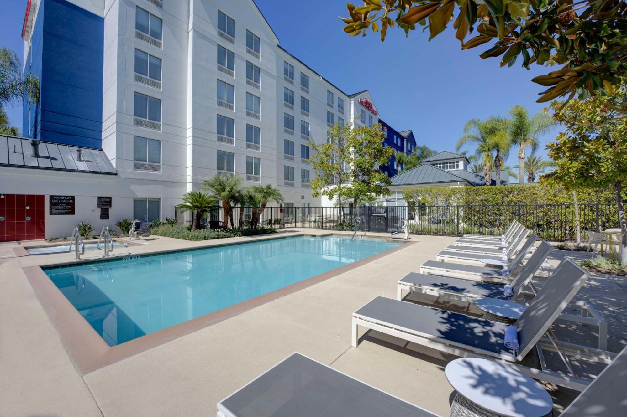 Hilton Garden Inn Anaheim/Garden Grove Exteriér fotografie